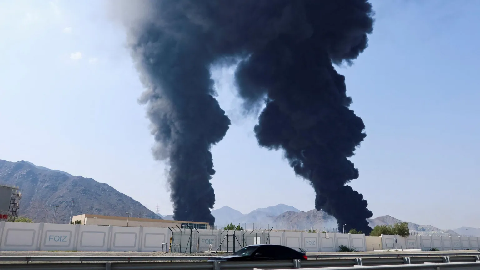 Iran attacks UAE oil port and Dubai airport