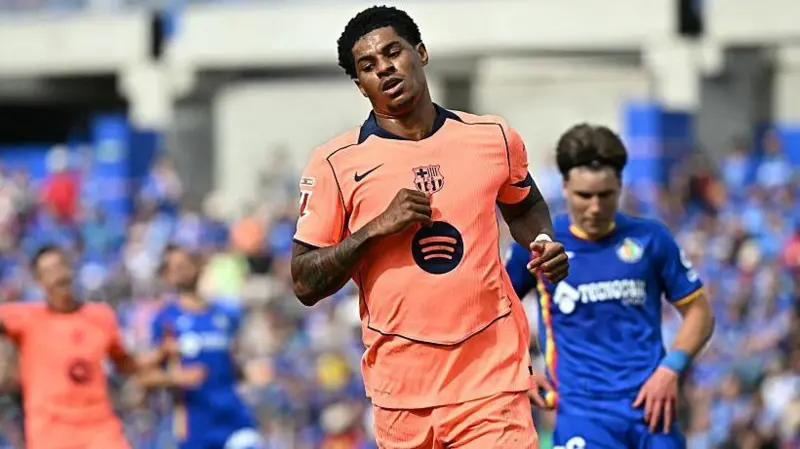 Rashford goal boosts Barcelona's league lead