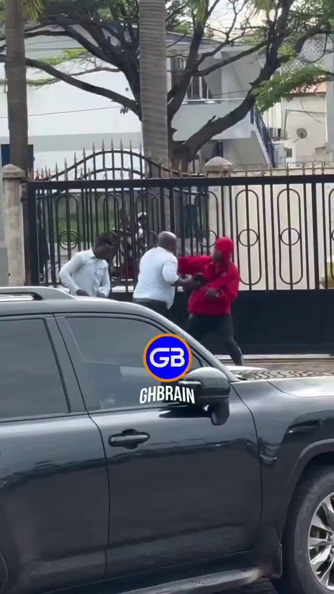 Court Disruption: Shatta Wale Fan Ejected from High Court for Music and Protest