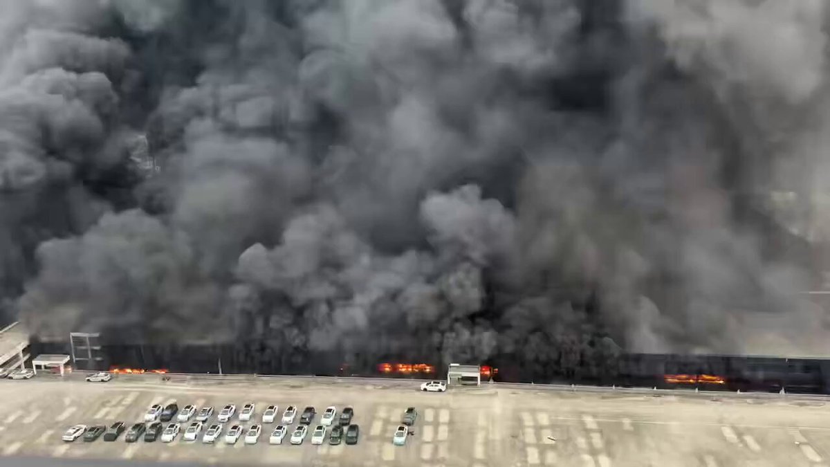 Massive Fire Engulfs BYD EV Parking Garage in Shenzhen, China