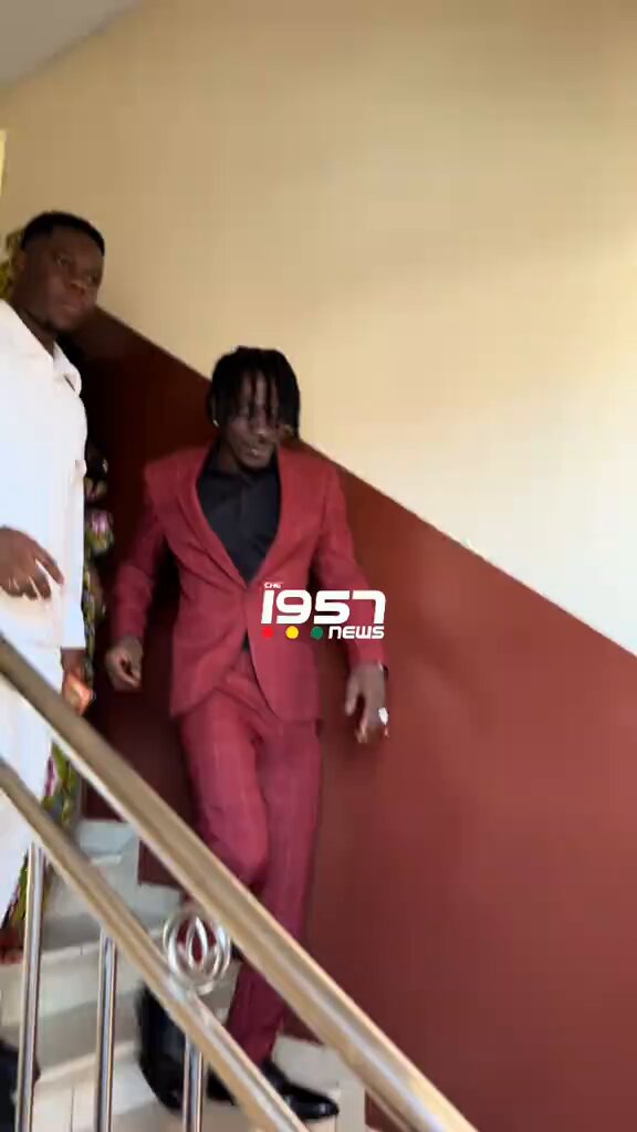 Shatta Wale Meets Education Ministry Board on Student Loans